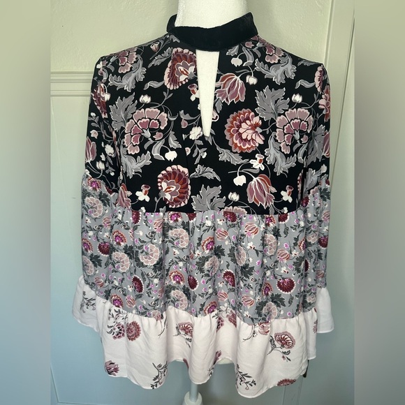 LOFT Black and Pink Graphic Long Sleeve Blouse size XS - Picture 2 of 10